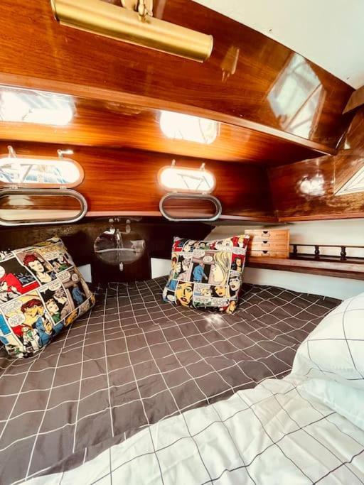 圣阿德里安-德贝索斯 Vintage Classic 70S Boat!酒店 外观 照片