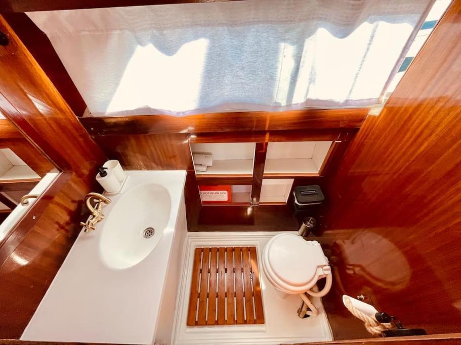 圣阿德里安-德贝索斯 Vintage Classic 70S Boat!酒店 外观 照片