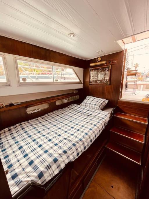 圣阿德里安-德贝索斯 Vintage Classic 70S Boat!酒店 外观 照片