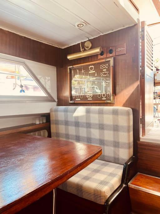 圣阿德里安-德贝索斯 Vintage Classic 70S Boat!酒店 外观 照片