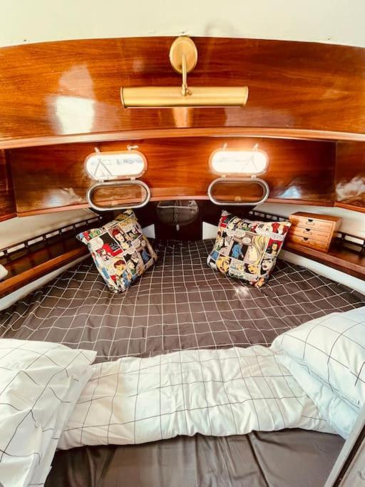 圣阿德里安-德贝索斯 Vintage Classic 70S Boat!酒店 外观 照片